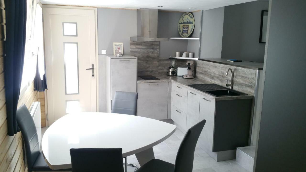 Les 3 Marguerites Appartement Luzenac Buitenkant foto